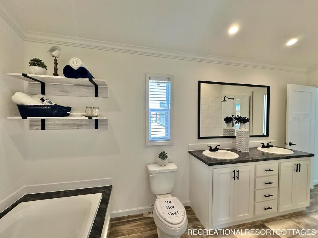 Newton XXL 1088SF 2Bed - 1Bath - Image 7