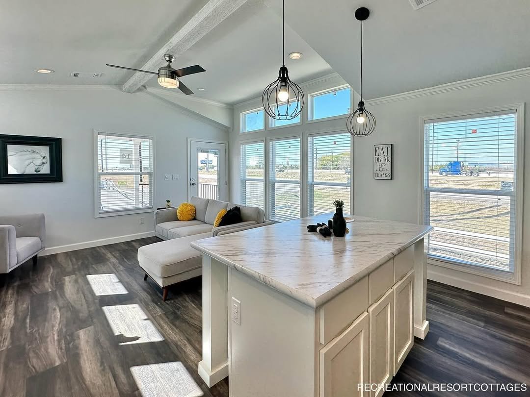 Brentford 2Bed - 2Bath 930sf - Image 6